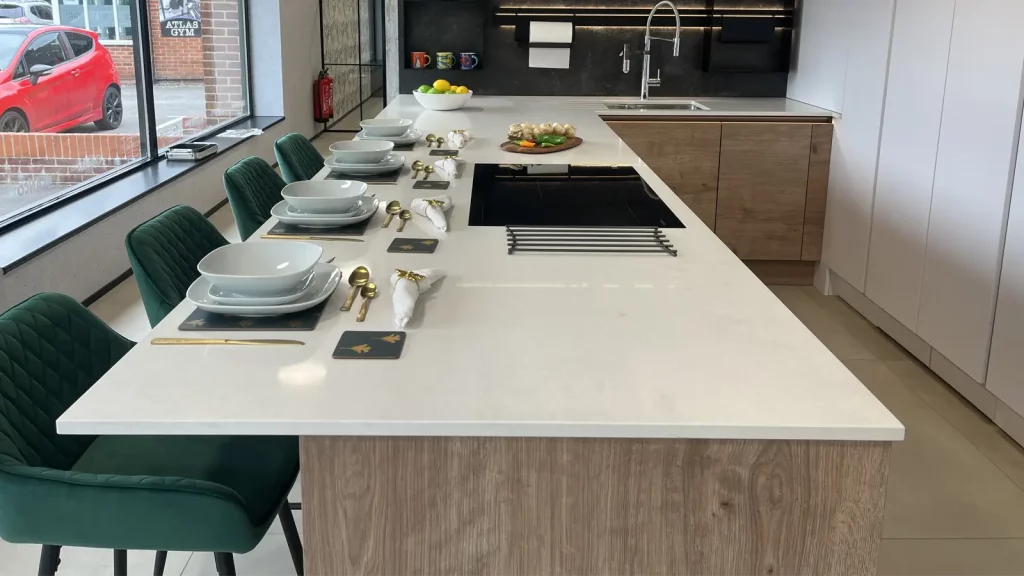 Kitchen with Caesarstone organic white kitchen worktops